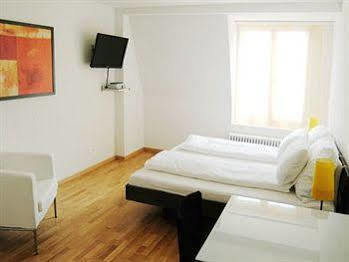 Swiss Star Guesthouse Oerlikon - Contactless Self Check-In 취리히 외부 사진